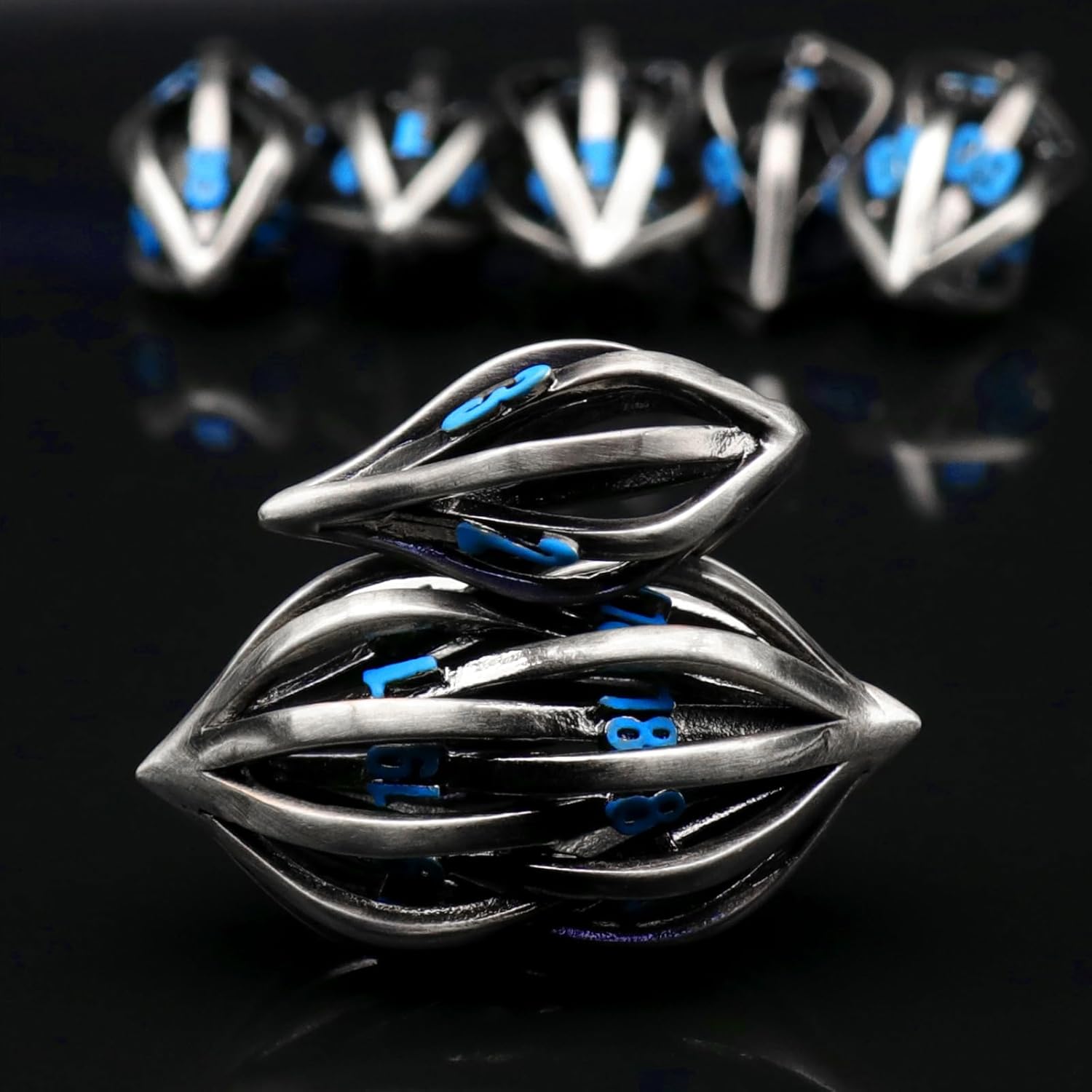 Hohles futuristisches Metallwürfel-Set